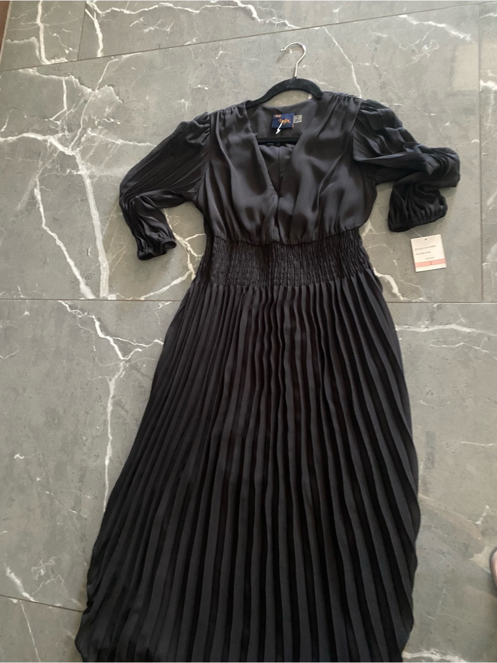 Just...Taylor Black Long Sleeve Pleated Midi Dress